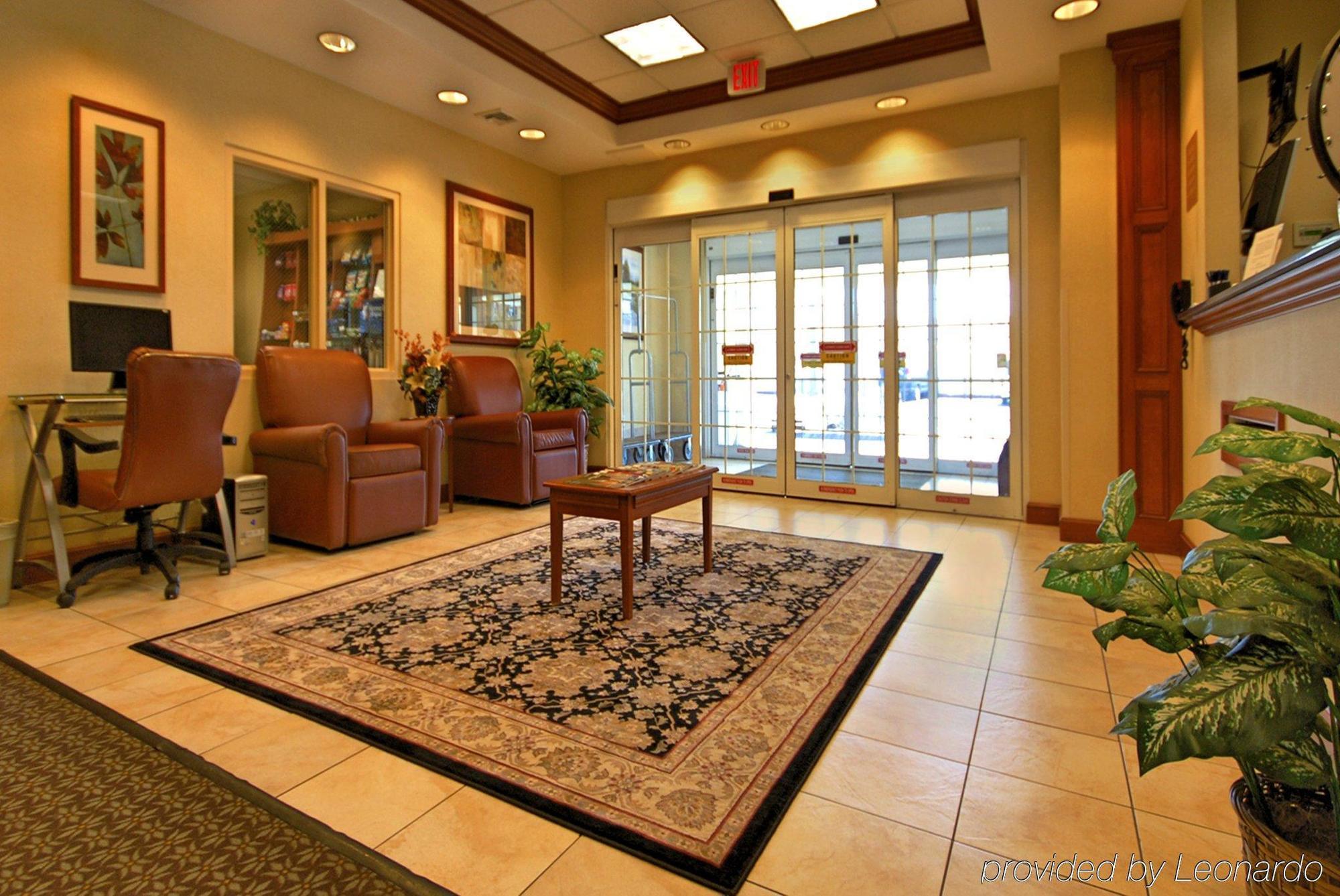 Candlewood Suites-West Springfield By Ihg Exterior photo